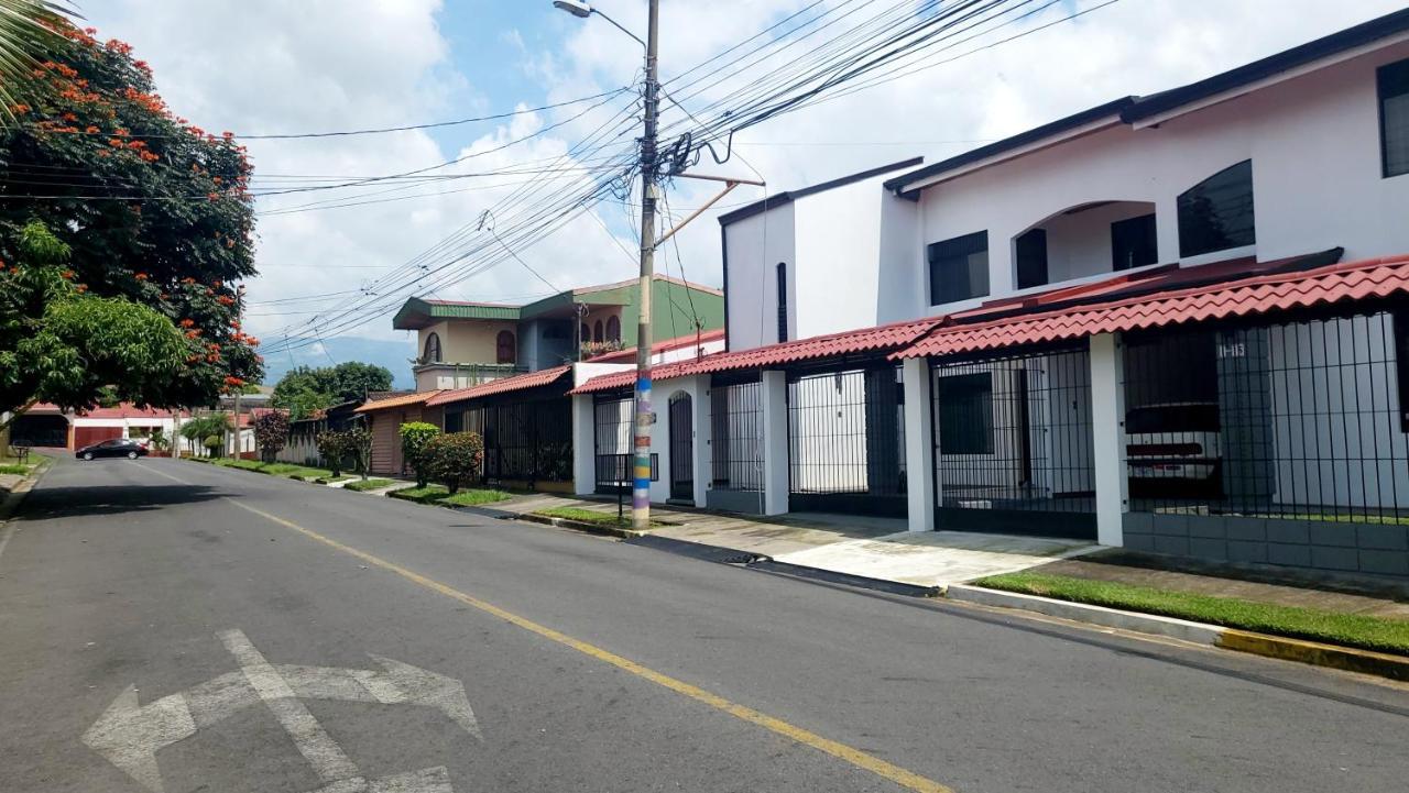 Apartment Don Carlos Place Upper Unit *