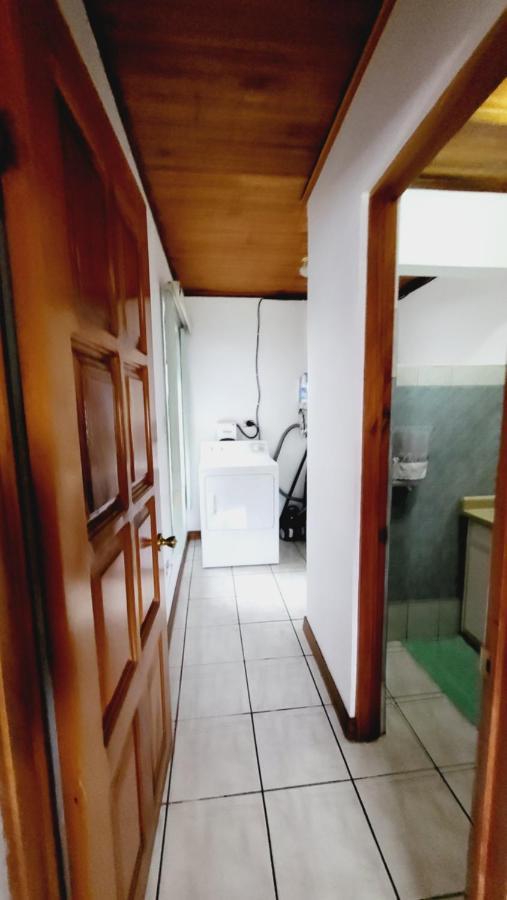 Don Carlos Place Upper Unit * Alajuela