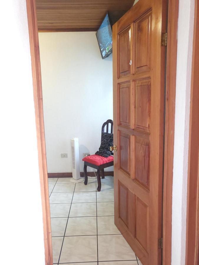 Apartment Don Carlos Place Upper Unit *